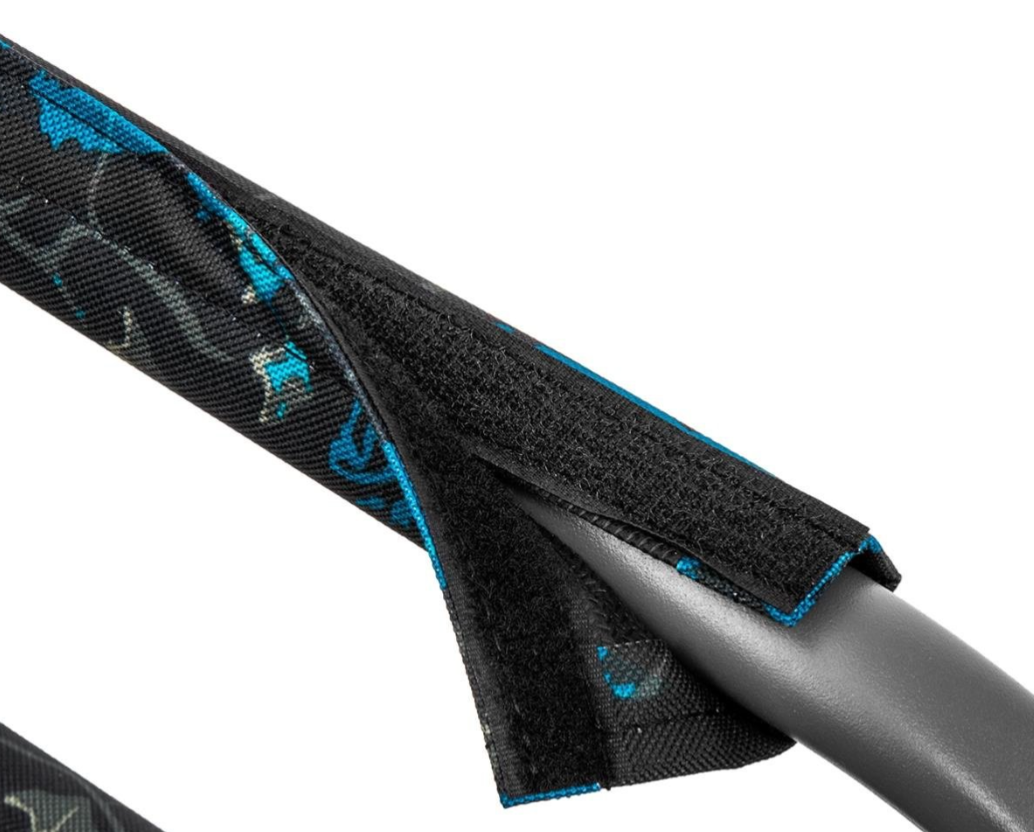 Тонар Кресло директорское с откидным столиком Тонар Maxi Shark Nisus