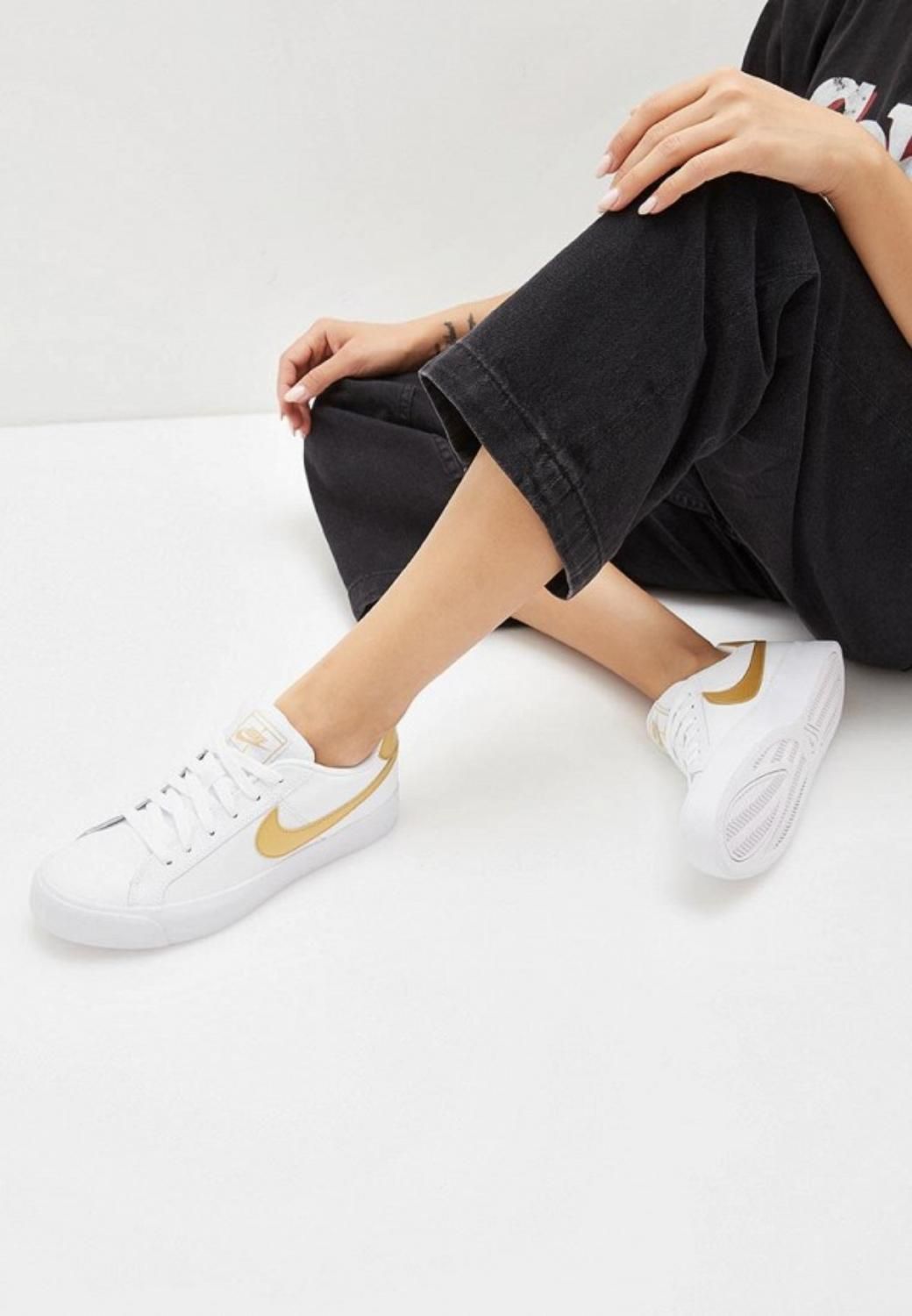 Nike Комфортные женские кроссовки Nike Court Royale AC Canvas