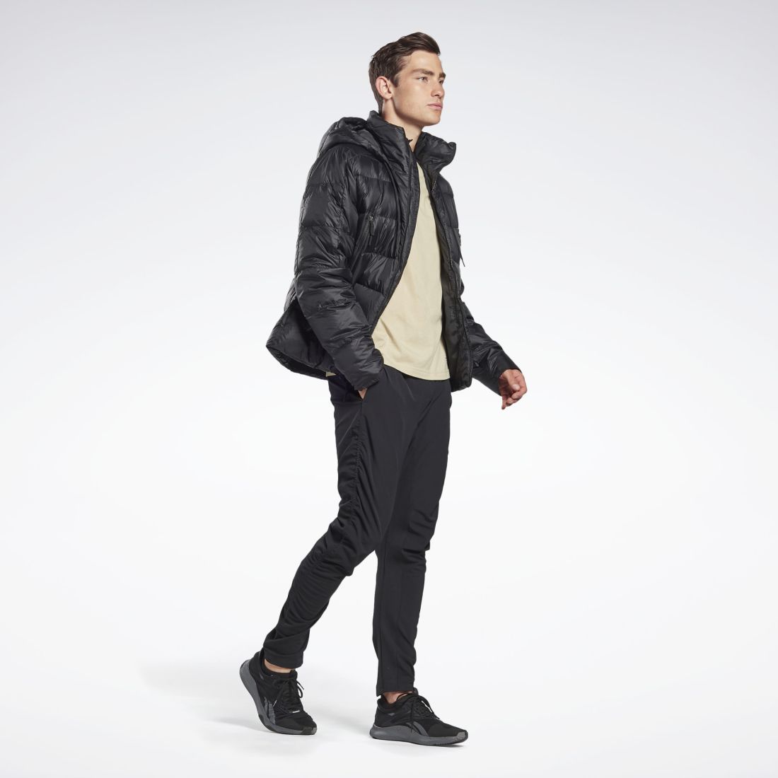 Reebok Брендовая мужская куртка Reebok Ow C Dwn Jkt