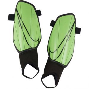 Щитки футбольные Nike Charge