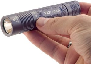 Компактный ручной фонарь Яркий луч YLP Escort T35CRI