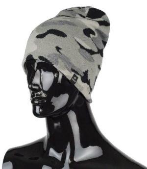 Шапка теплая с принтом Chaos Reaction