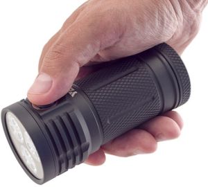 Фонарь для ближних и средних дистанций Яркий луч YLP Gryphon G180