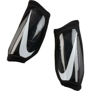 Спортивные щитки Nike Protegga