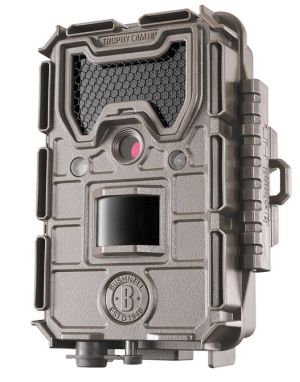 Камера с датчиком движения Bushnell Trophy Cam HD Aggressor 20MP No-Glow