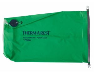 Удобный чехол/насос Therm-A-Rest Blockerlite