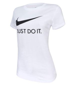 Удобная женская футболка Nike Sportswear