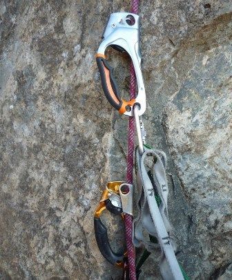 Petzl Прочный правый зажим Petzl Ascension