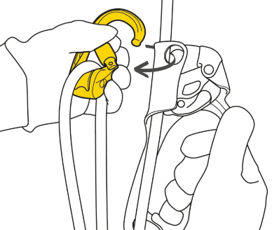 Petzl Блок карабин с роликом Petzl - Rollclip Z Screw-Lock