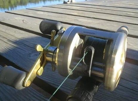 Shimano Катушка мультипликаторная Shimano Cardiff 201A