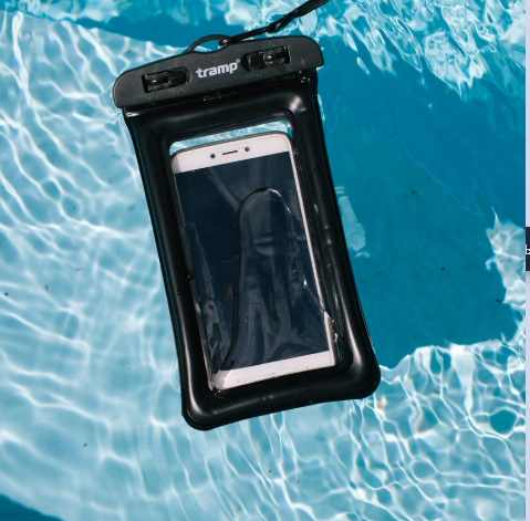 Tramp Практичный гермопакет для мобильного телефона плавающий Tramp 10,7х18см