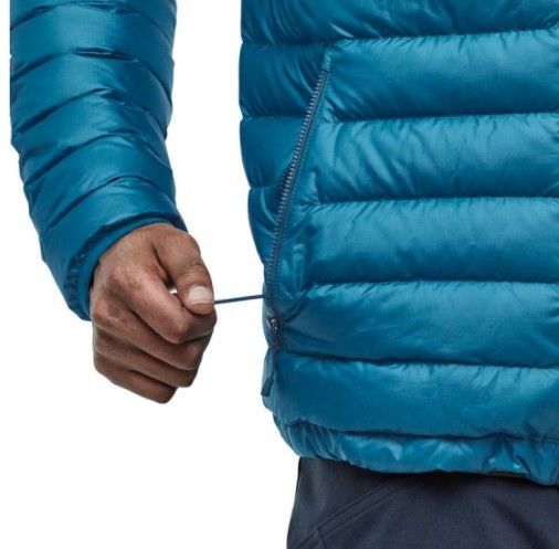 Patagonia Куртка легкая теплая Patagonia Down Sweater Hoody