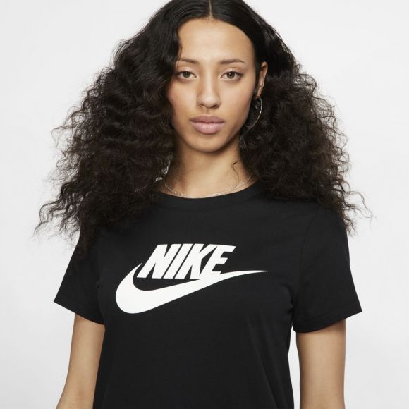 Nike Футболка спортивная Nike Sportswear Essential