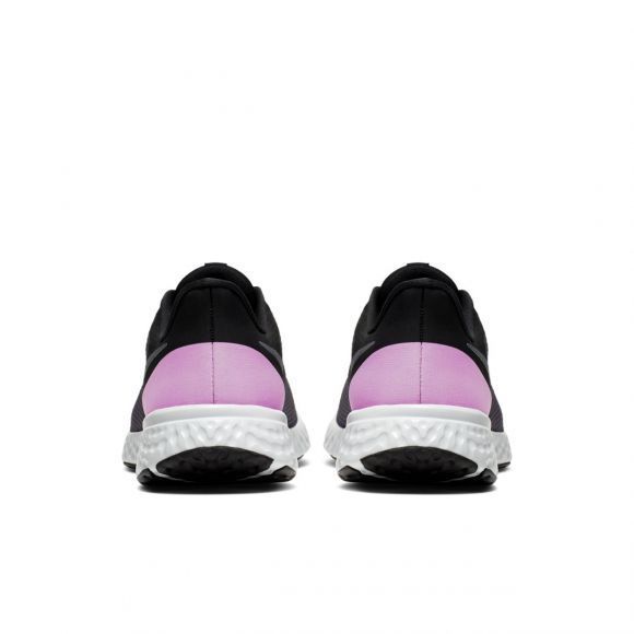Nike Повседневные женские кроссовки Nike Revolution 5