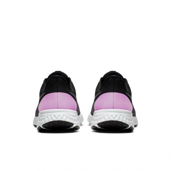 Nike Повседневные женские кроссовки Nike Revolution 5