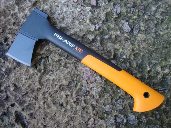 Fiskars Небольшой туристический топор Fiskars X7-XS