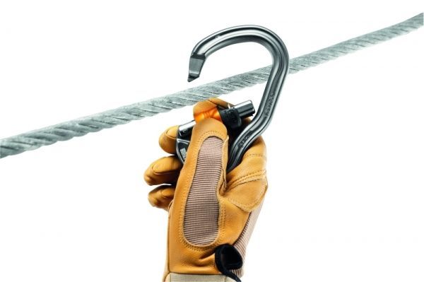 Petzl Надежный карабин Petzl Vertigo Wire-Lock