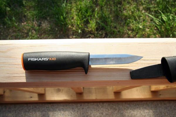 Fiskars Походный нож в чехле Fiskars K40