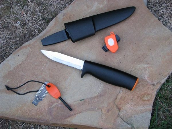 Fiskars Походный нож в чехле Fiskars K40