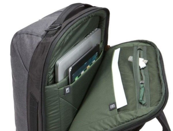 Thule Вместительный рюкзак Thule Vea Backpack 21