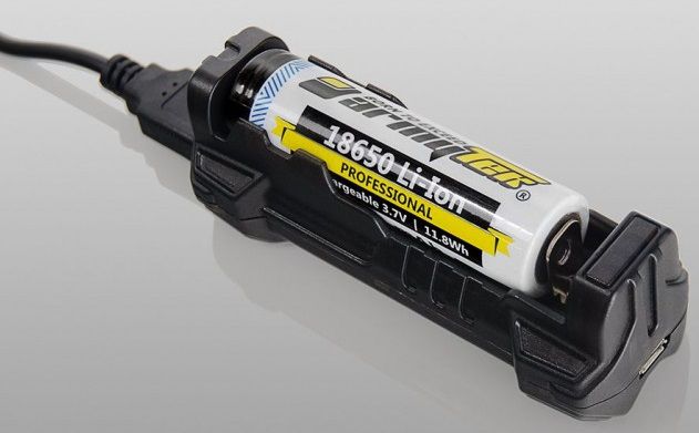 ArmyTek Зарядное интеллектуальное устройство ArmyТek Handy C1