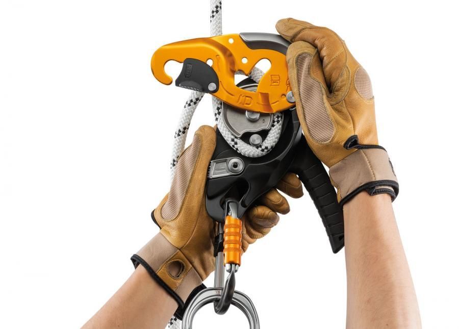 Petzl Устройство спусковое самоблокирующееся, для высотных работ Petzl I'D